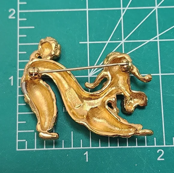 Monet Playful Poodle Vintage Brooch - Picture 5 of 6